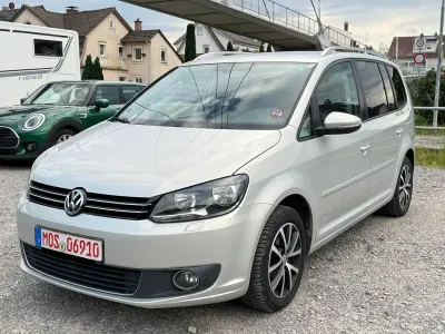 Gebraucht VW Touran Highline 105 PS (77 kW) 2012 Gold Van / Kleinbus