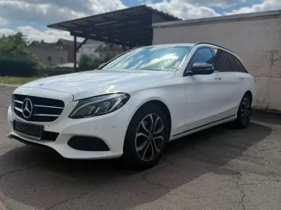 Gebraucht Mercedes C220 AMG line 170 PS (125 kW) 2018 Weiß Kombi