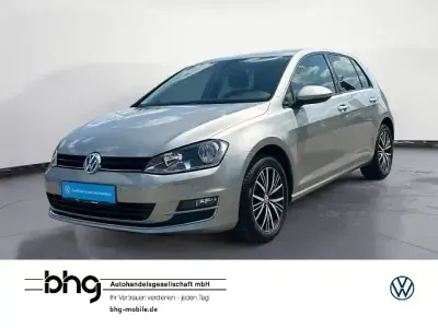Gebraucht VW Golf VII Comfortline 110 PS (80 kW) 2017 Silber Limousine