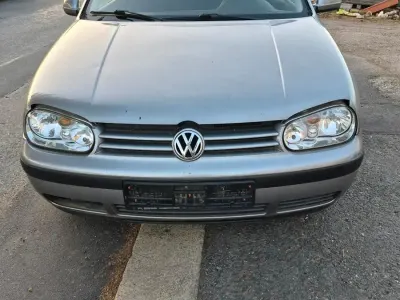 Gebraucht VW Golf IV 2002 Silber Kleinwagen