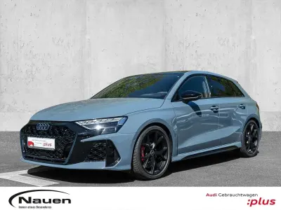 Gebraucht Audi RS3 Comfort 400 PS (294 kW) 2025 Kemoragrau metallic Limousine
