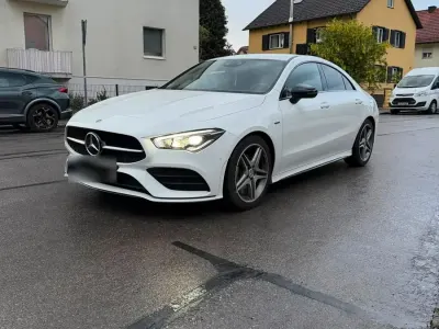 Gebraucht Mercedes CLA200 163 PS (119 kW) 2022 Weiß Coupé