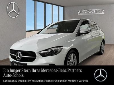 Weiß Gebraucht 2024 Mercedes B200 Progressive Van / Kleinbus | 27.724 € (Guter Preis)