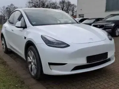 Used Tesla Model Y RWD 255 kW (347 HP) 2023 White SUV