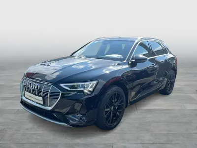 Używany Audi e-tron S-Line 300 kW (408 KM) 2022 Czarny SUV