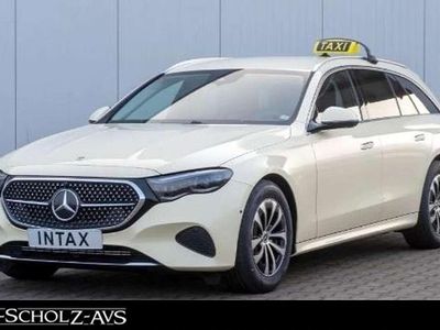 Gebraucht Mercedes E200 163 PS (119 kW) 2026 Hellelfenbein Kombi
