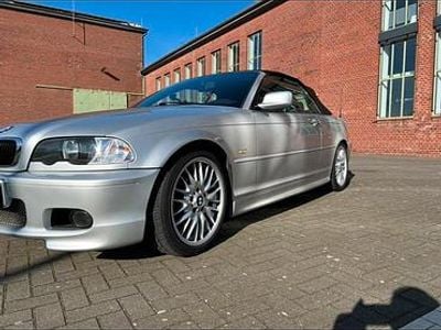 Silber Gebraucht 2001 BMW 320 Cabriolet Cabrio | 8.500 € (Fairer Preis)