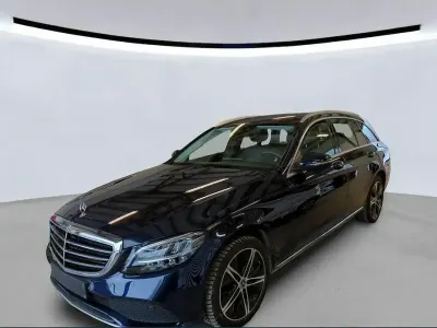 Używany Mercedes C300e Avantgarde 194 KM (142 kW) 2021 Niebieski Sedan/Limuzyna