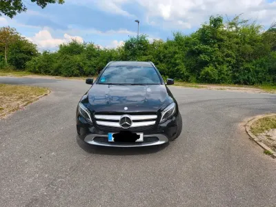 Gebraucht Mercedes GLA200 Urban 136 PS (100 kW) 2016 Schwarz SUV
