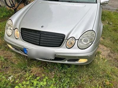 Mercedes E240