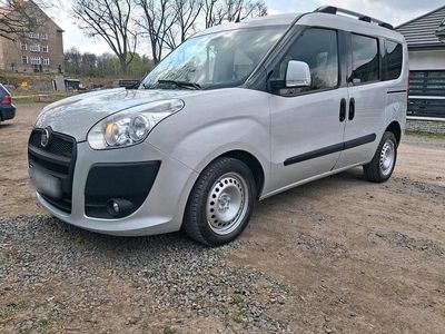 Gebraucht Fiat Doblò 135 PS (99 kW) 2014 Silber Van / Kleinbus