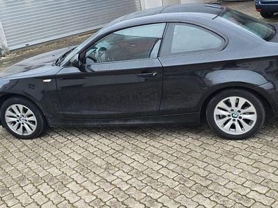 Gebraucht BMW 118 Sport Line 143 PS (105 kW) 2011 Schwarz Kleinwagen