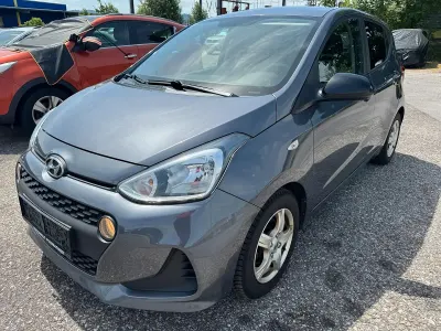 Gebraucht Hyundai i10 Comfort 67 PS (49 kW) 2019 Kleinwagen