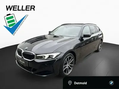 Gebraucht BMW 330e Comfort Edition 292 PS (214 kW) 2025 Black sapphire (schwarz) Kombi