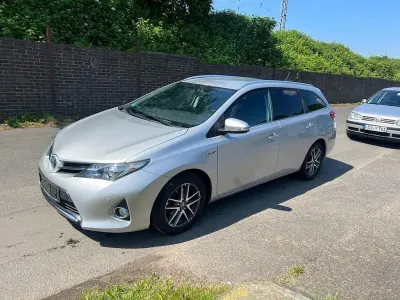 Gebraucht Toyota Auris Touring Sports Edition 99 PS (72 kW) 2015 Silber Kombi
