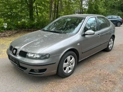 Używany Seat Leon 105 KM (77 kW) 2004 Szary Hatchback