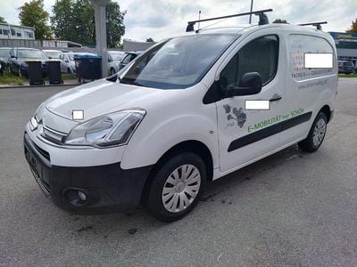 Weiß Gebraucht 2015 Citroën Berlingo Van / Kleinbus | 4.950 € (Fairer Preis)