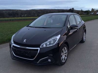 gebraucht Peugeot 208 PureTech 82 Active