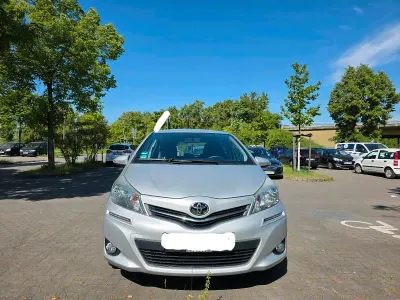 Brugt Toyota Yaris 99 HK (72 kW) 2012 Grå Hatchback
