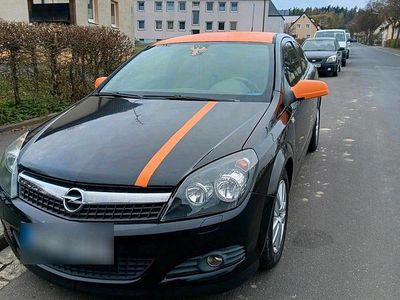 Usata Opel Astra GTC 116 CV (85 kW) 2009 Nero Station wagon