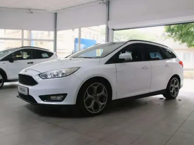 Gebraucht Ford Focus Business Edition 101 PS (74 kW) 2016 Frostweiß Kombi