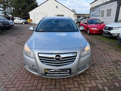 Gebraucht Opel Insignia Design Edition 160 PS (117 kW) 2011 Silber Kombi
