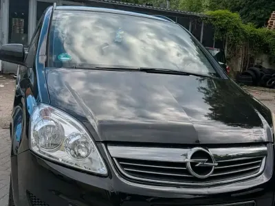 Gebraucht Opel Zafira 125 PS (91 kW) 2010 Schwarz Van / Kleinbus