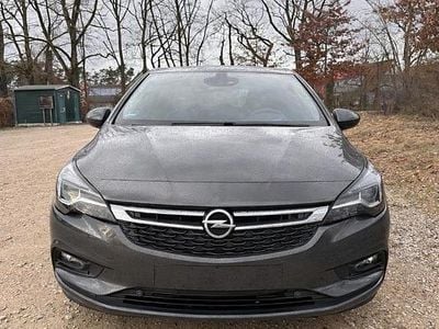 Gebraucht Opel Astra Innovation 150 PS (110 kW) 2016 Grau Limousine