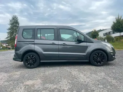 Gebraucht Ford Tourneo 101 PS (74 kW) 2015 Grau Kombi