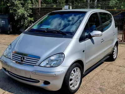 Używany Mercedes A160 90 KM (66 kW) 2003 Srebrny Hatchback