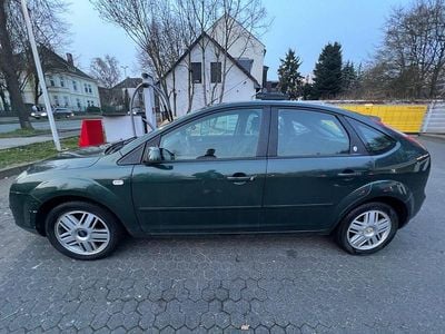 Gebraucht Ford Focus Ghia 101 PS (74 kW) 2005 Grün Limousine