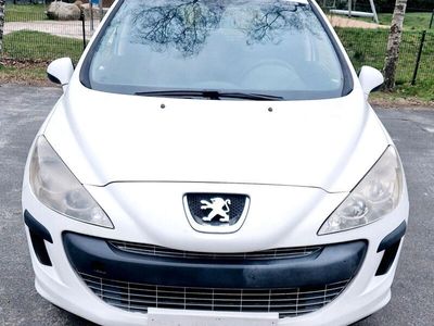 gebraucht Peugeot 308 1.6 HDI