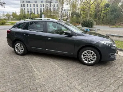 Gebraucht Renault Mégane GrandTour LIMITED 110 PS (80 kW) 2014 Grau Kombi