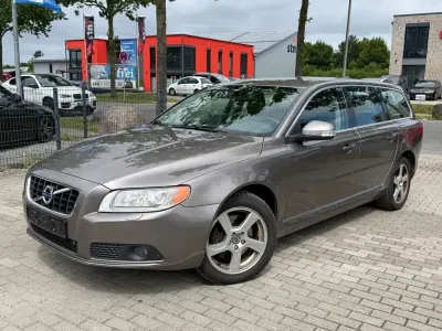 Gebraucht Volvo V70 Kinetic 205 PS (150 kW) 2010 Grau Kombi