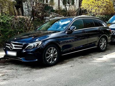 Gebraucht Mercedes C200 Avantgarde 184 PS (135 kW) 2015 Blau Kombi