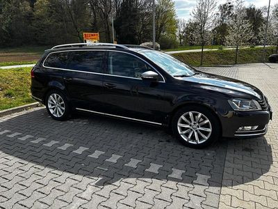 Usata VW Passat 140 CV (102 kW) 2012 Nero Station wagon