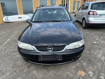 Gebraucht Opel Vectra Sport 101 PS (74 kW) 1999 Schwarz Kombi