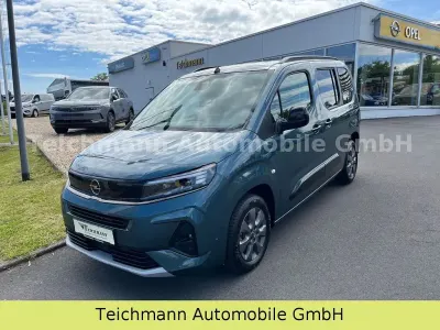 Neu Opel Combo Life 131 PS (96 kW) 2026 Blau Van / Kleinbus