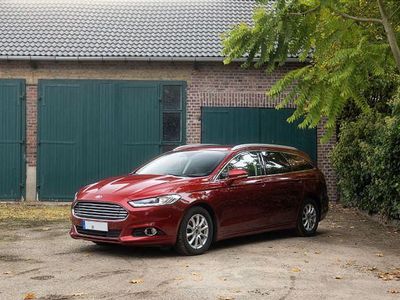 Rot Gebraucht 2015 Ford Mondeo Titanium Limousine | 13.500 € (Etwas zu teuer)
