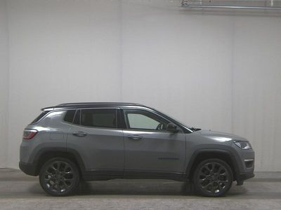 Grau Gebraucht 2020 Jeep Compass SUV | 18.780 € (Superpreis)
