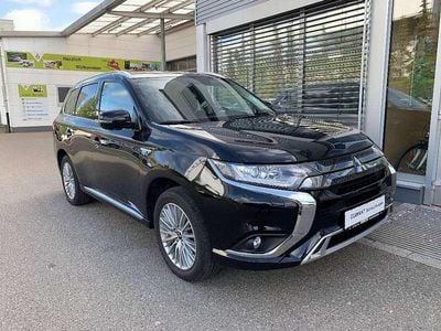 Gebraucht Mitsubishi Outlander P-HEV Basis 224 PS (164 kW) 2020 Pantherschwarz SUV
