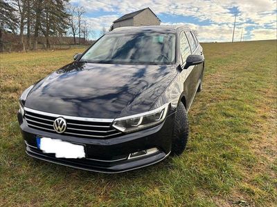 Gebraucht VW Passat Highline 150 PS (110 kW) 2015 Schwarz Kombi