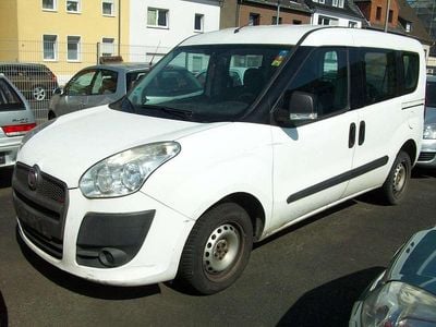 Usata Fiat Doblò 90 CV (66 kW) 2012 Bianco Monovolume