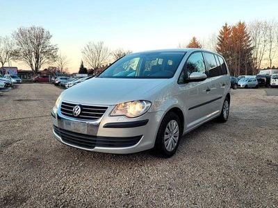 Grau Gebraucht 2010 VW Touran Conceptline Van / Kleinbus | 3.980 € (Fairer Preis)