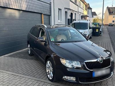 Gebraucht Skoda Superb Elegance 160 PS (117 kW) 2010 Braun Kombi