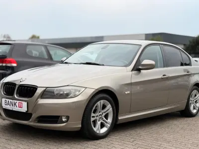 Gebraucht BMW 318 Comfort Edition 143 PS (105 kW) 2011 Braun Limousine
