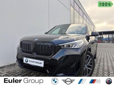 Black sapphire metallic Gebraucht 2023 BMW iX1 M Sport SUV | 34.377 € (Guter Preis)