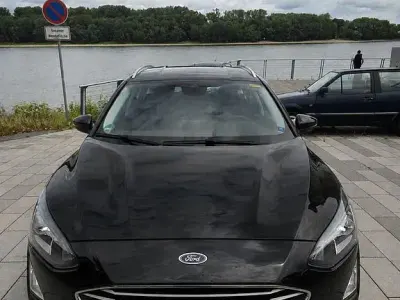 Gebraucht Ford Focus Titanium 120 PS (88 kW) 2021 Schwarz Limousine