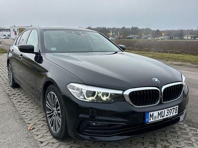 Schwarz Gebraucht 2019 BMW 530e Shadowline Limousine | 15.900 € (Fairer Preis)