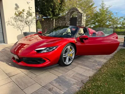 Gebraucht Ferrari 296 829 PS (609 kW) 2024 Rot Cabrio